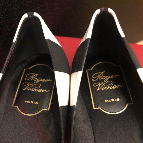 Roger Vivier Crystal Embellished Striped Flats - Picture 14 of 14